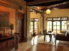 ヴィラ　リビング2