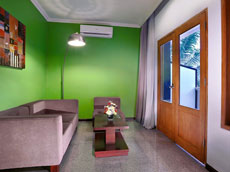 ビジネススイート・リビング