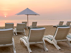 サヌールビーチ