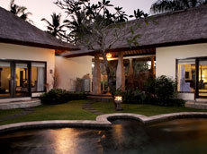 ロイヤルプールヴィラ