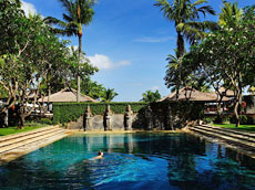 スイミングプール