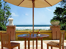 レギャンビーチ前