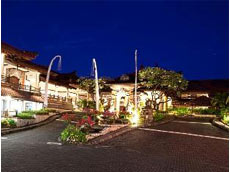 ホテル　エントランス