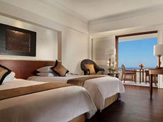 デラックスビーチフロント