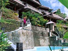 スイミングプール