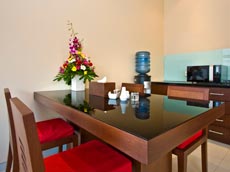 2ヴィラス ダイニング