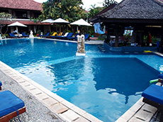 スイミングプール