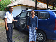 ホテルにお送り