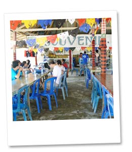 食堂もあります