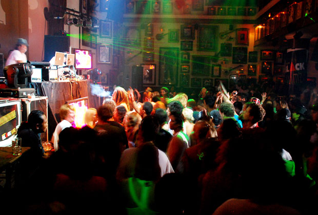 ハードロック・カフェ