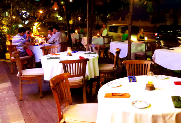 ナイトスポット