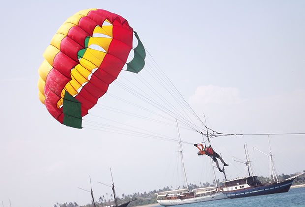 パラセーリング