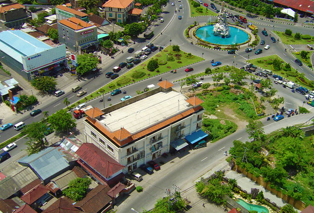 シンパンシウール上空