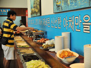 具材のビュッフェコーナー