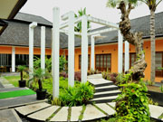 レストランの中庭