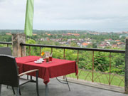 眺めのよいテラス席