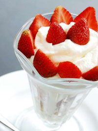 ストロベリーパフェ