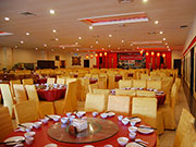 広々とした店内