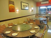 定番の回るテーブルもあります