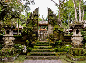グヌンルバ寺院3