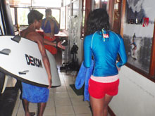 ショップ内にてお着替え