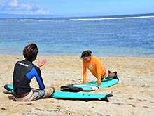 ビーチで準備体操