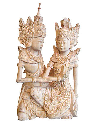 マス村の木彫り